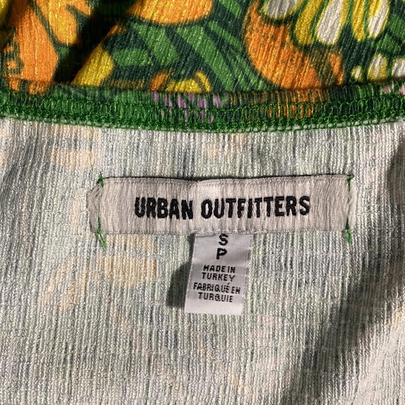 Halter Top - Picture 5 of 6